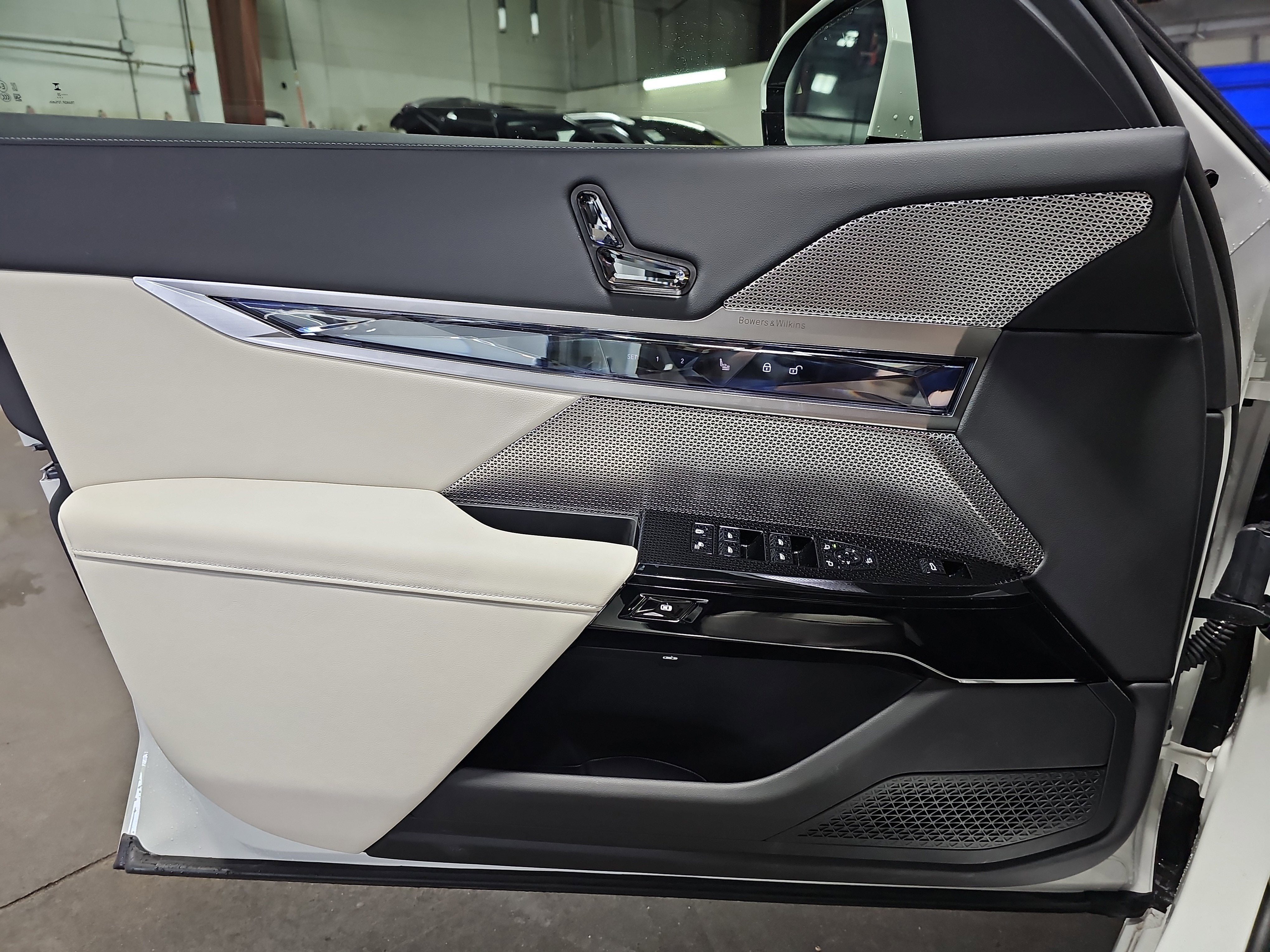 2025 BMW 7 Series 760i xDrive