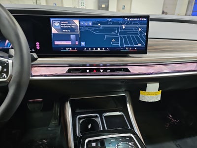 2025 BMW 7 Series 750e xDrive
