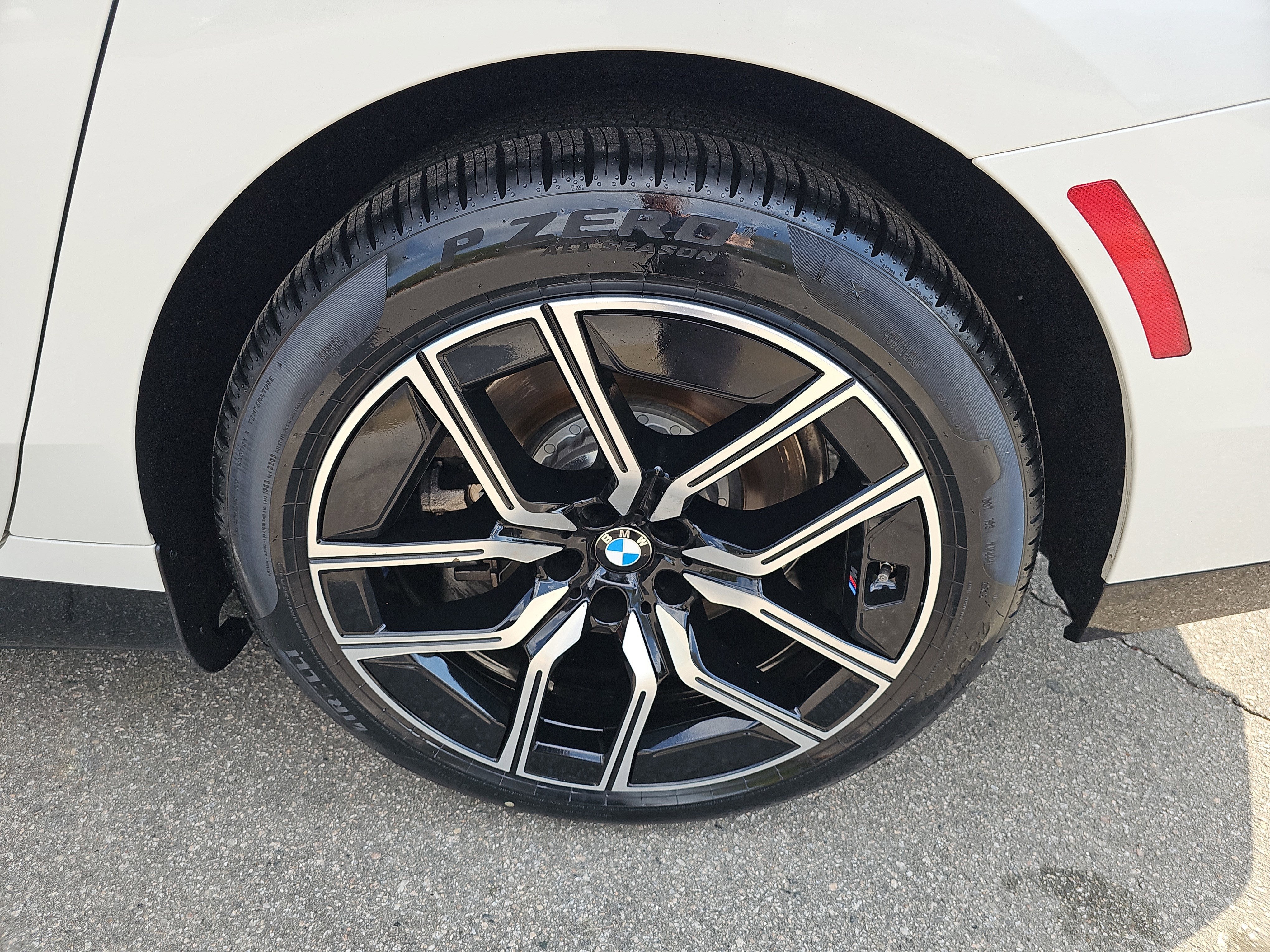 2025 BMW 7 Series 750e xDrive