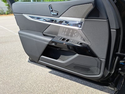 2025 BMW 7 Series 750e xDrive