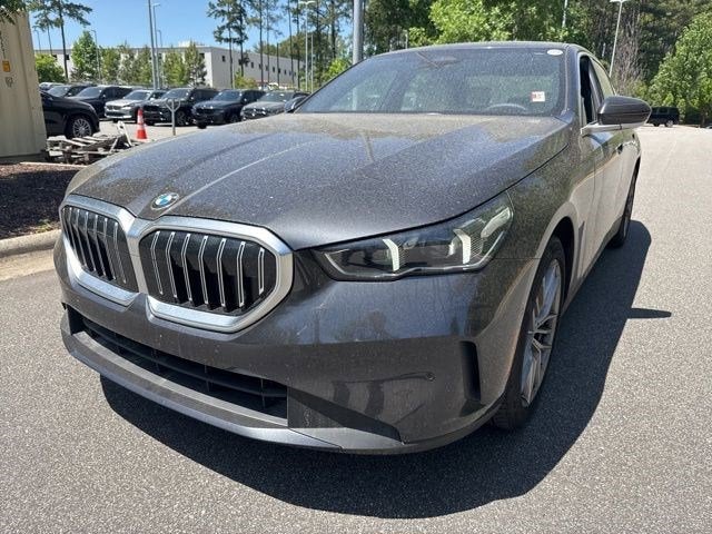 2025 BMW 5 Series 530i