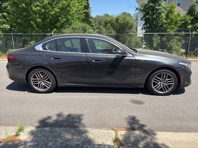 2025 BMW 5 Series 530i