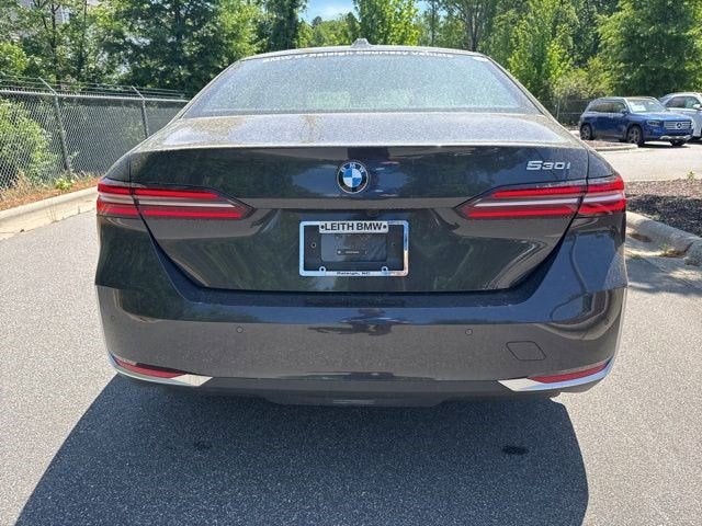 2025 BMW 5 Series 530i