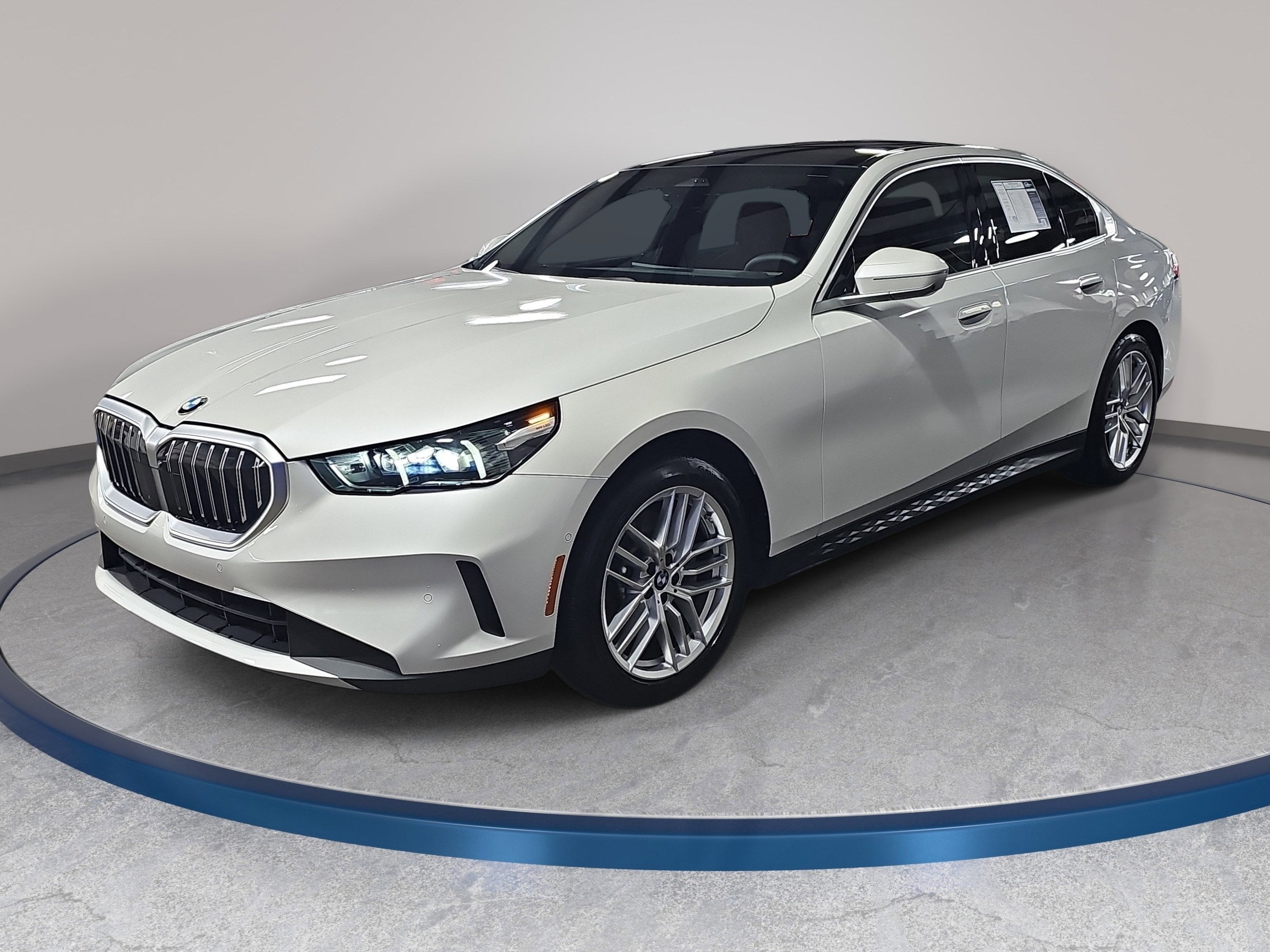 2025 BMW 5 Series 530i