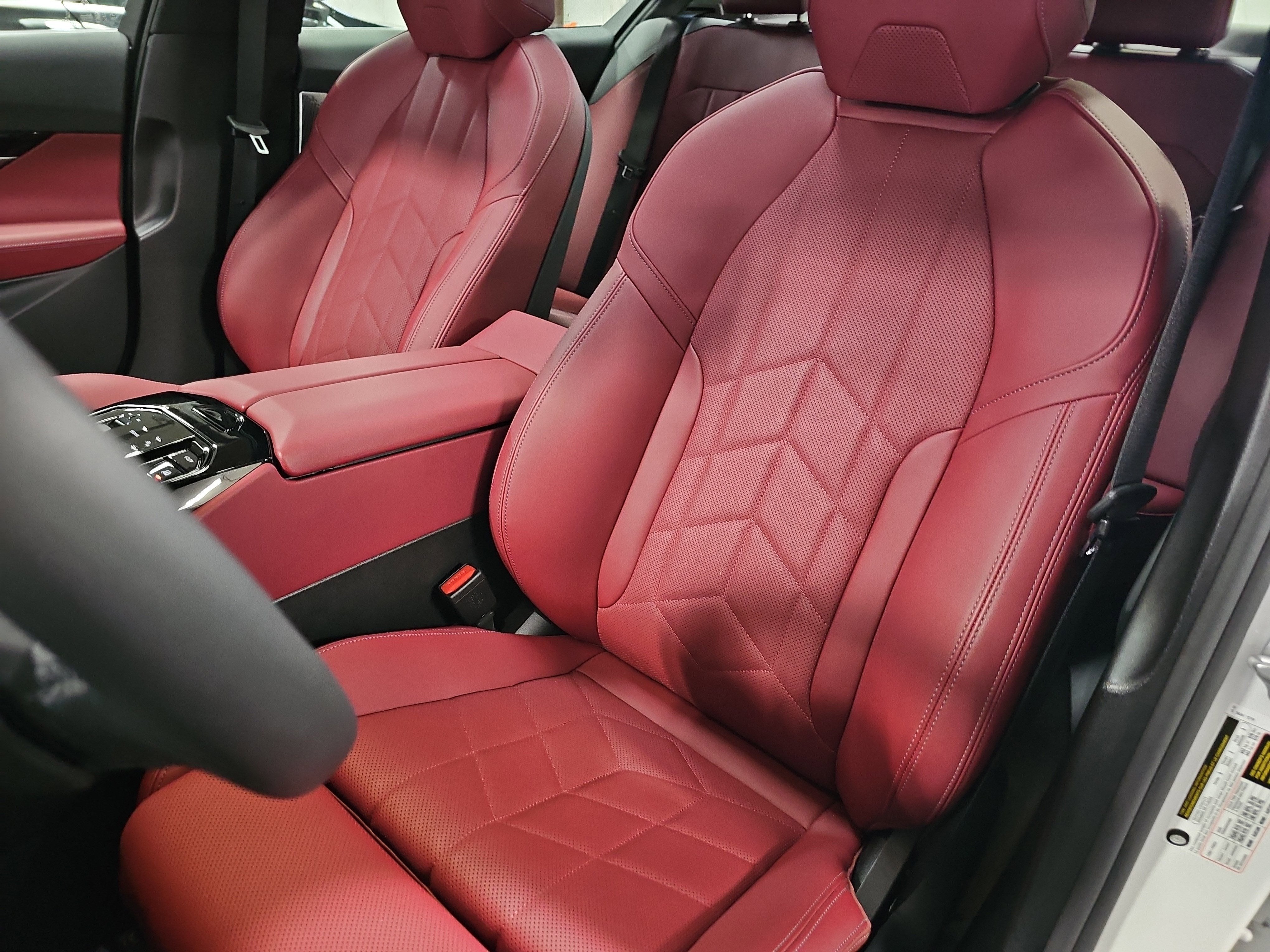 2025 BMW 5 Series 530i