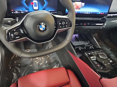 2025 BMW 5 Series 530i