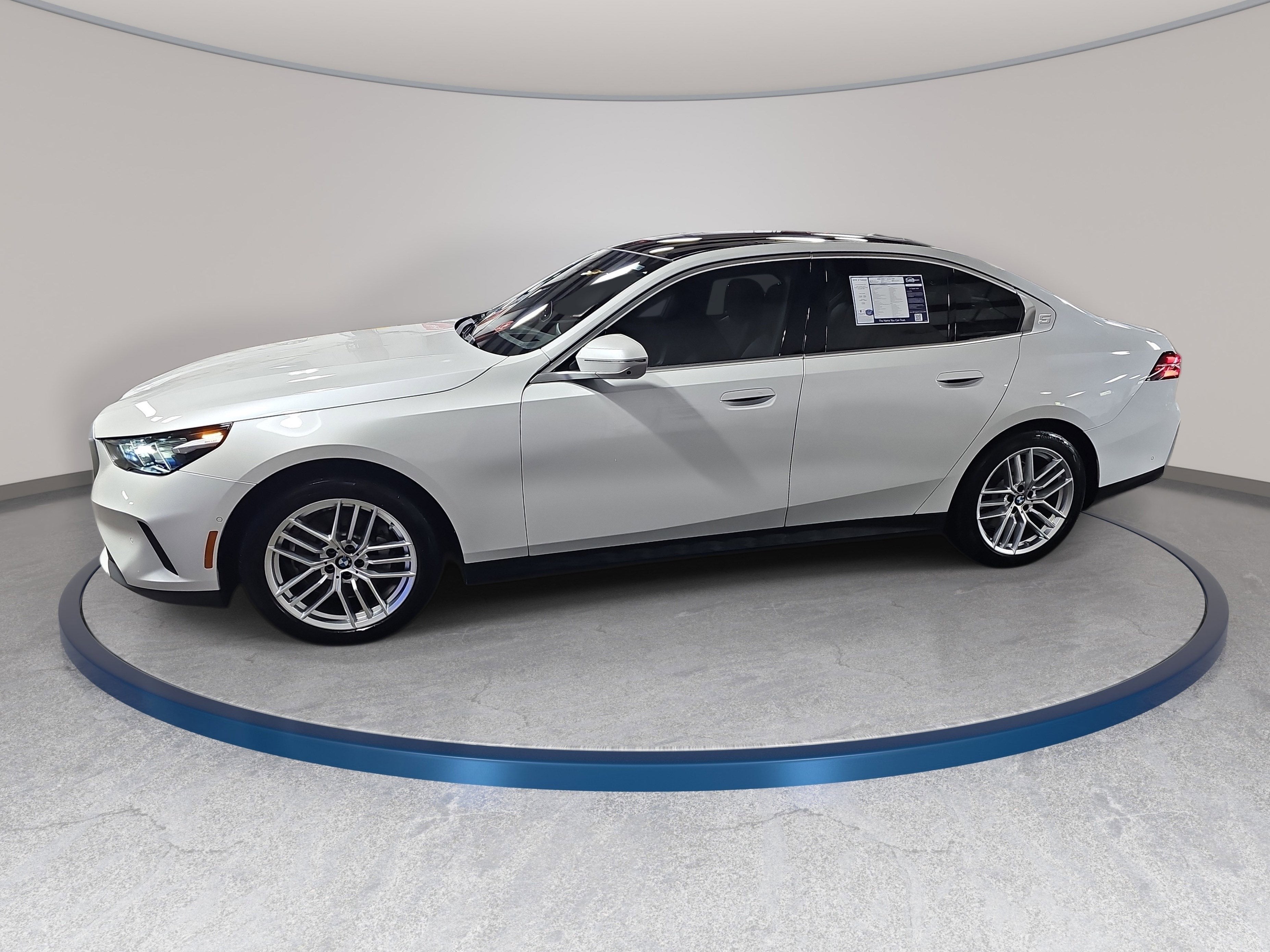 2025 BMW 5 Series 530i