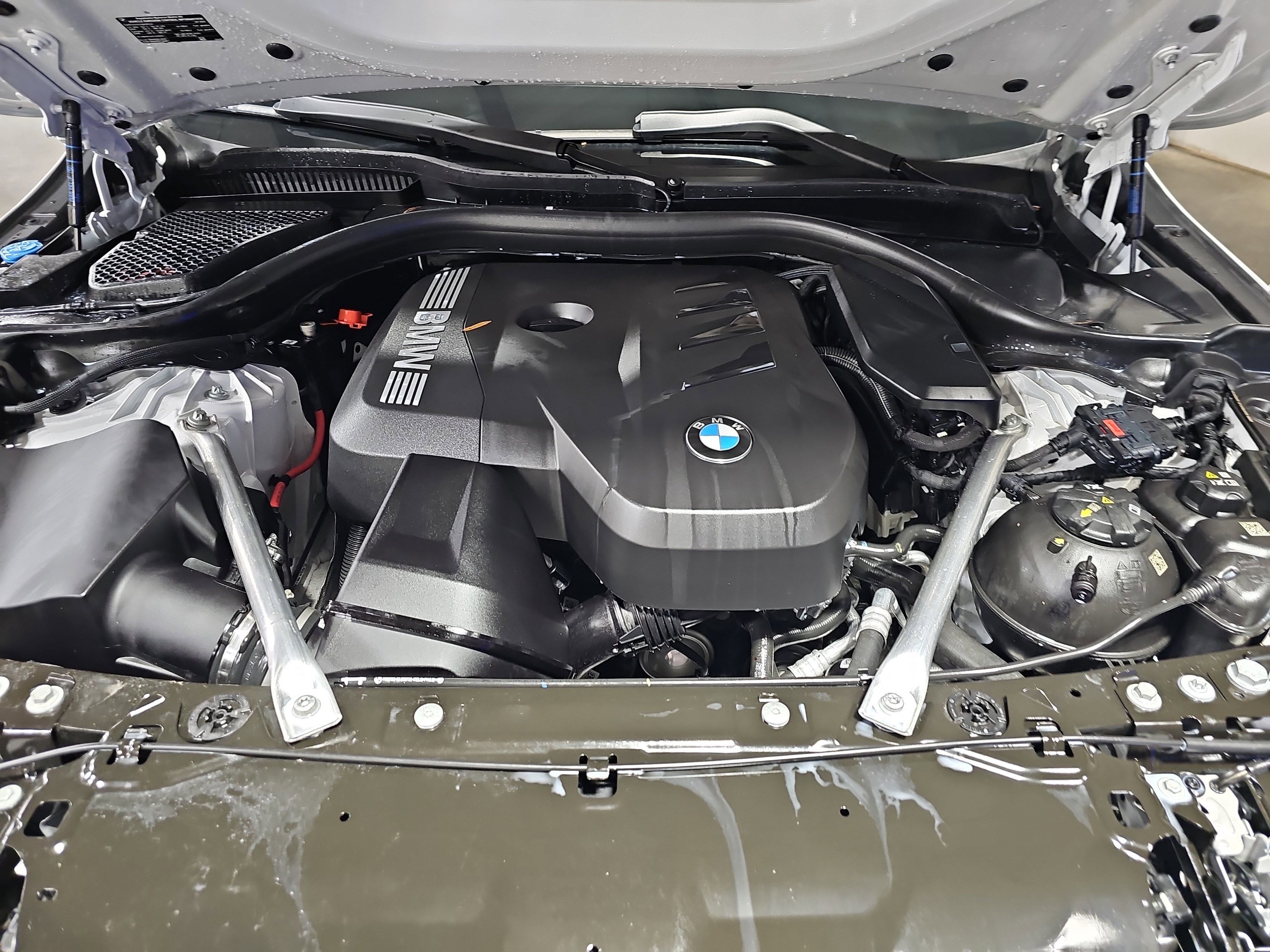 2025 BMW 5 Series 530i