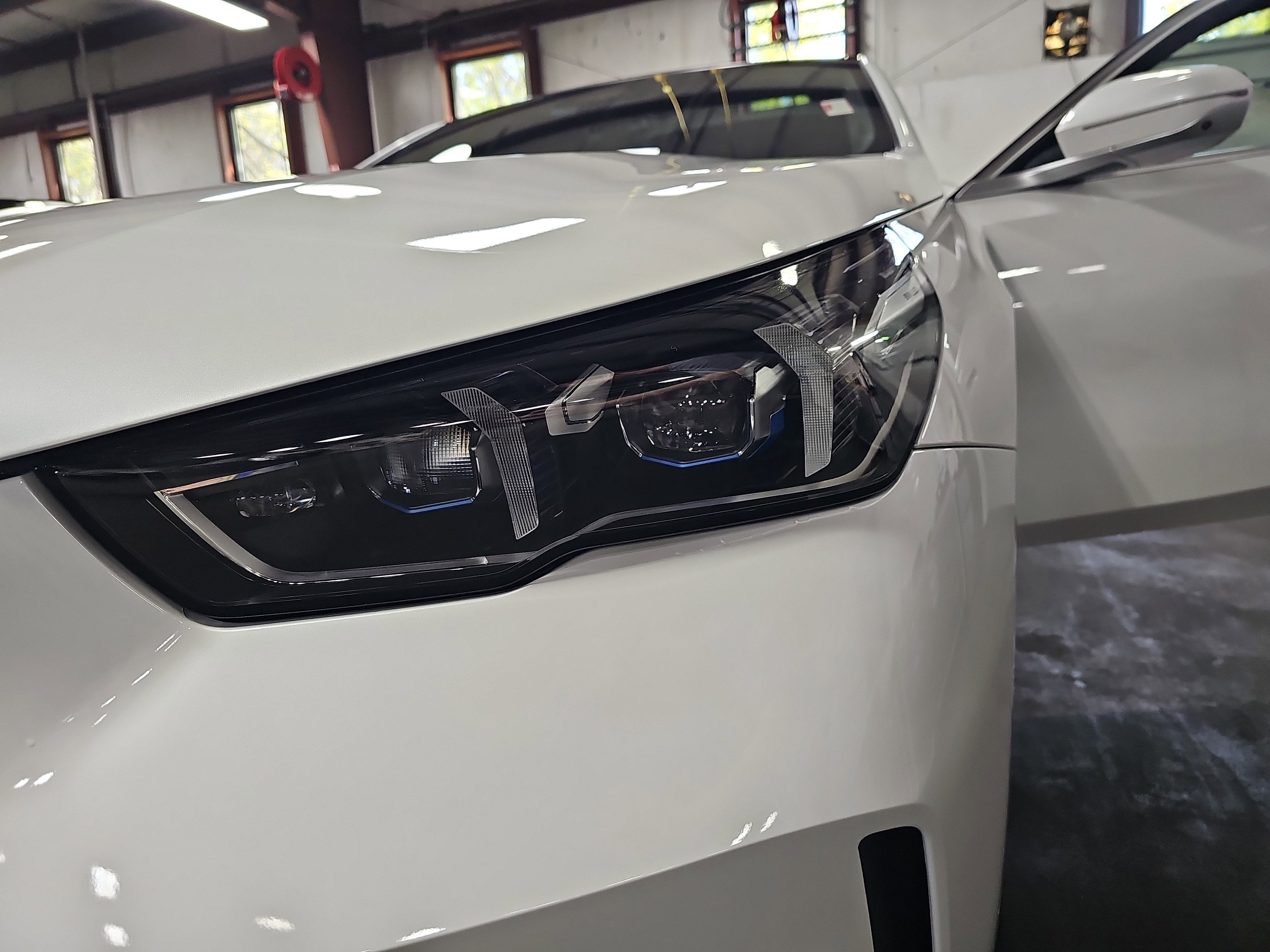 2025 BMW 5 Series 530i