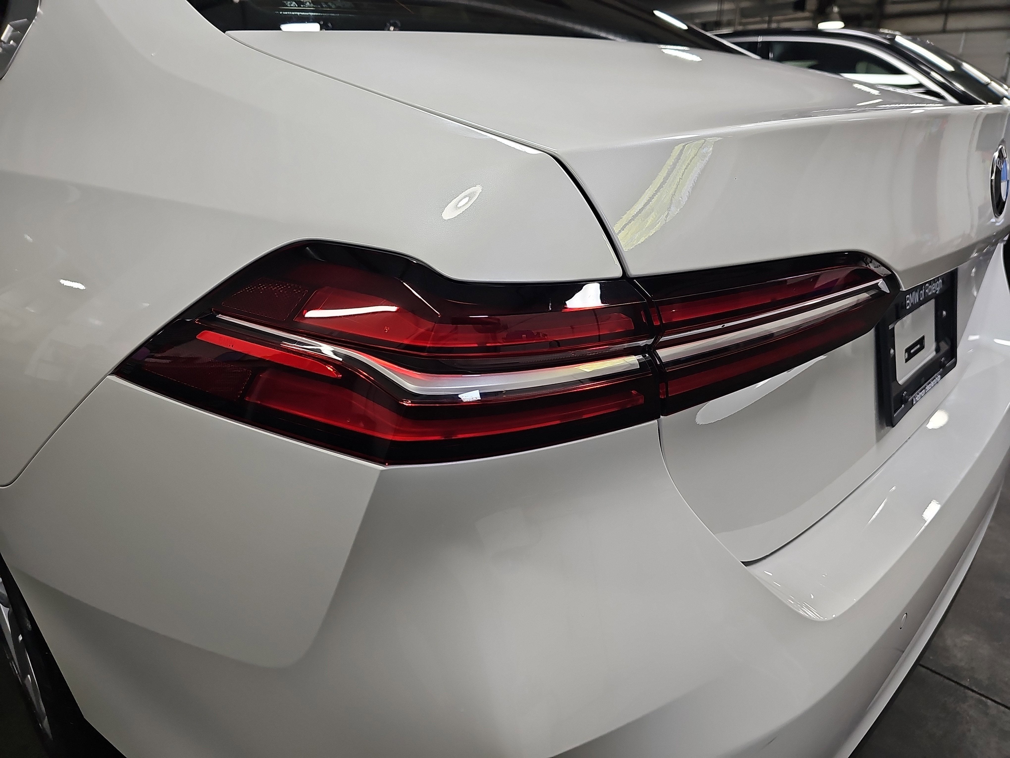 2025 BMW 5 Series 530i