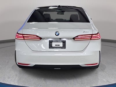 2025 BMW 5 Series 530i