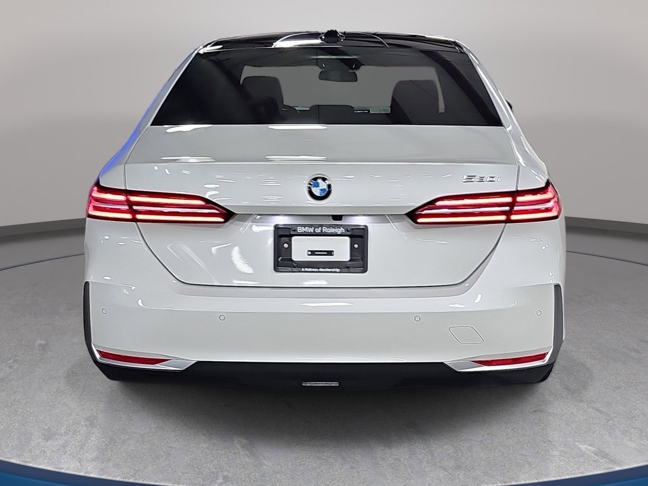 2025 BMW 5 Series 530i