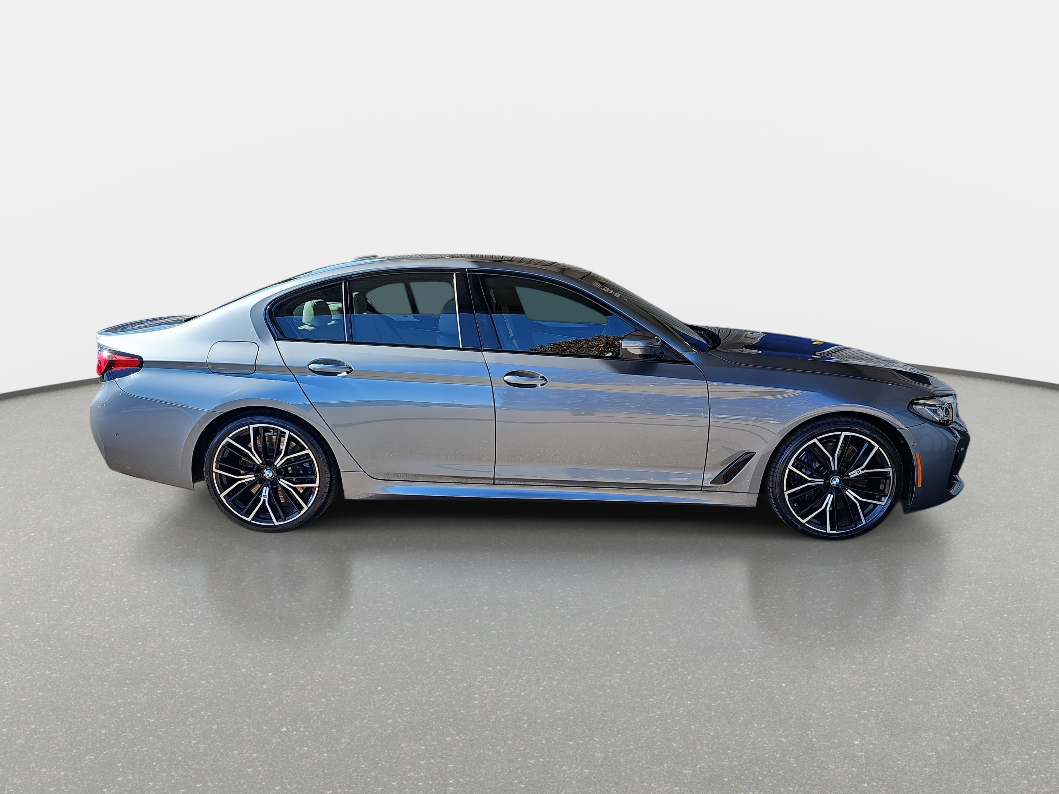 2022 BMW 5 Series 540i