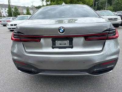 2022 BMW 7 Series 740i