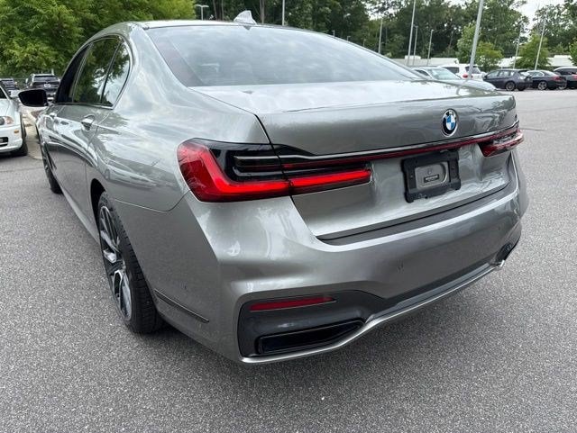 2022 BMW 7 Series 740i