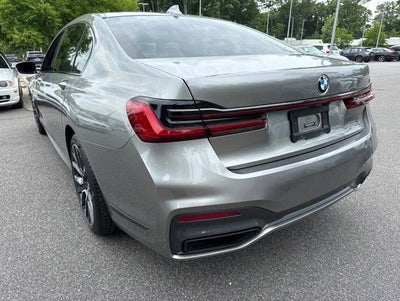 2022 BMW 7 Series 740i