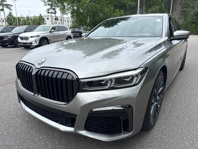 2022 BMW 7 Series 740i
