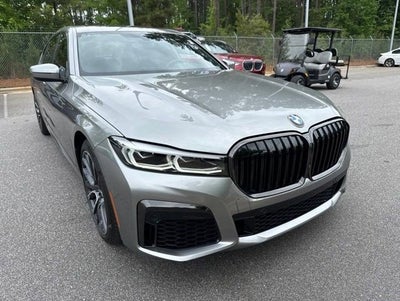 2022 BMW 7 Series 740i