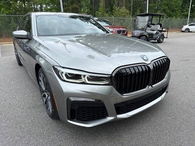 2022 BMW 7 Series 740i