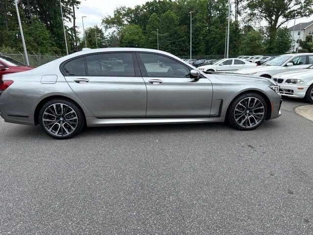 2022 BMW 7 Series 740i