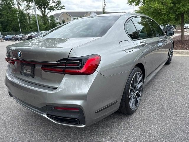 2022 BMW 7 Series 740i