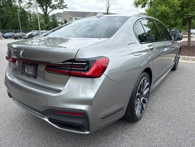 2022 BMW 7 Series 740i