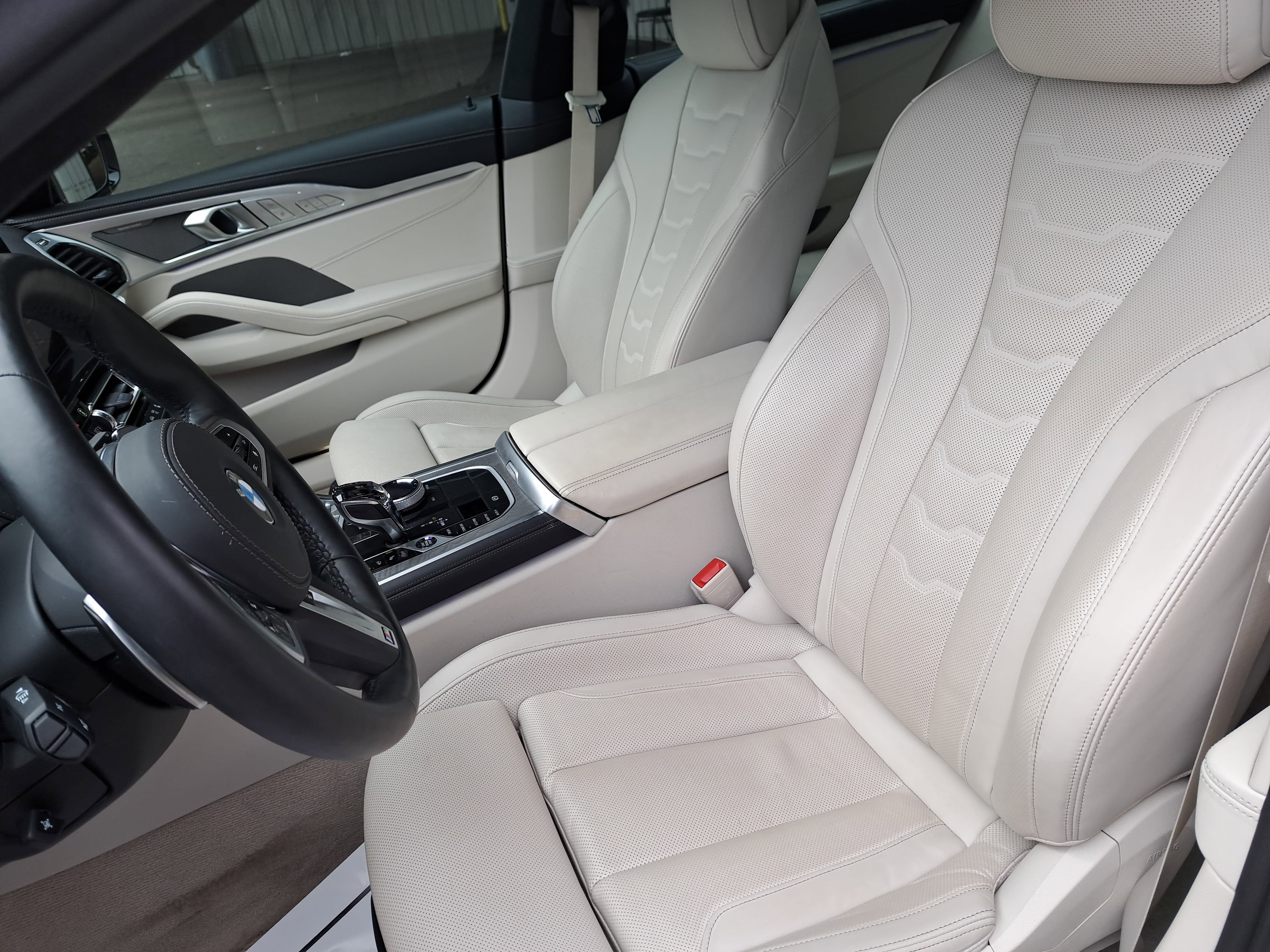 2025 BMW 8 Series 840i