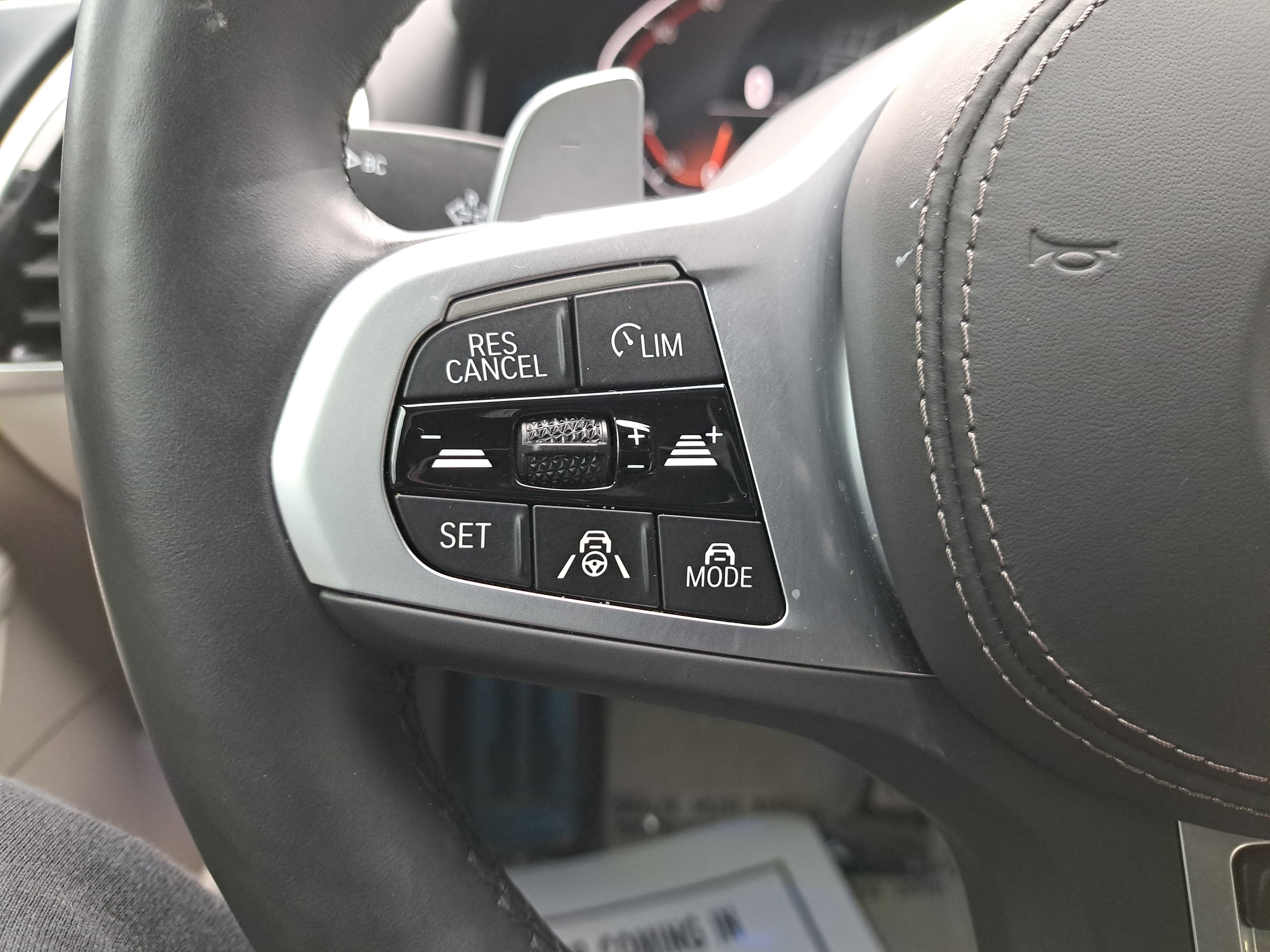 2025 BMW 8 Series 840i