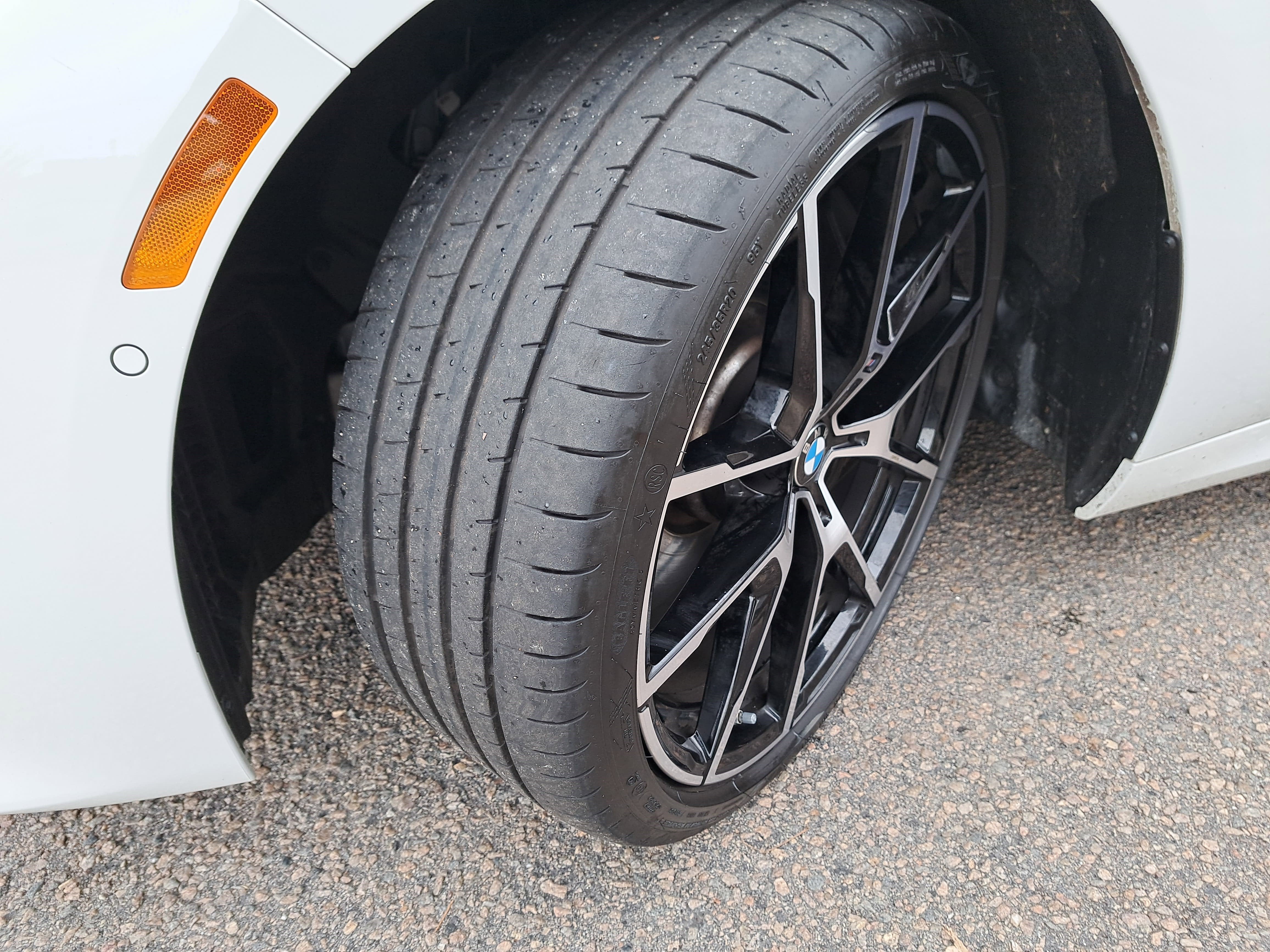 2025 BMW 8 Series 840i