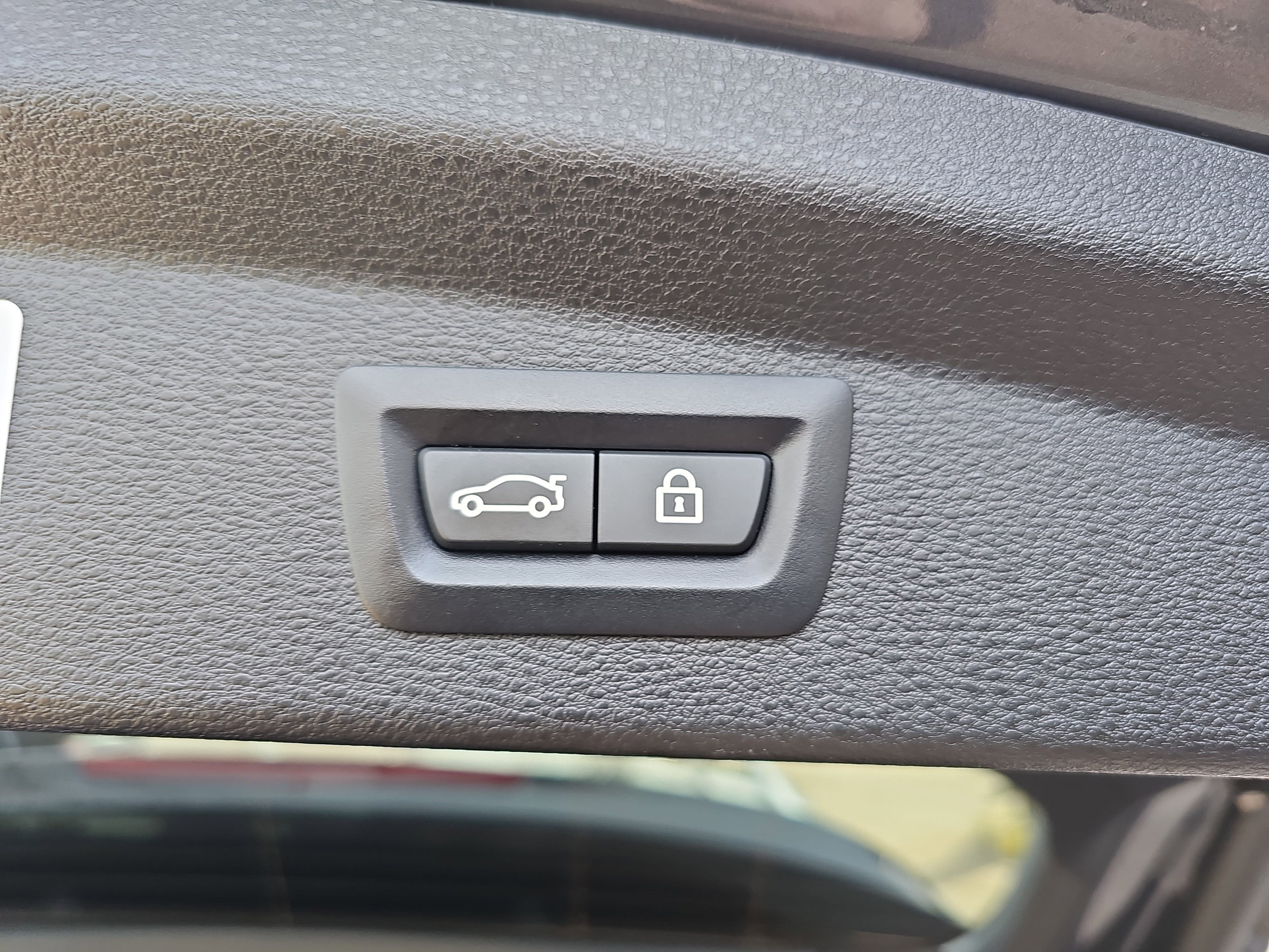 2022 BMW X2 xDrive28i