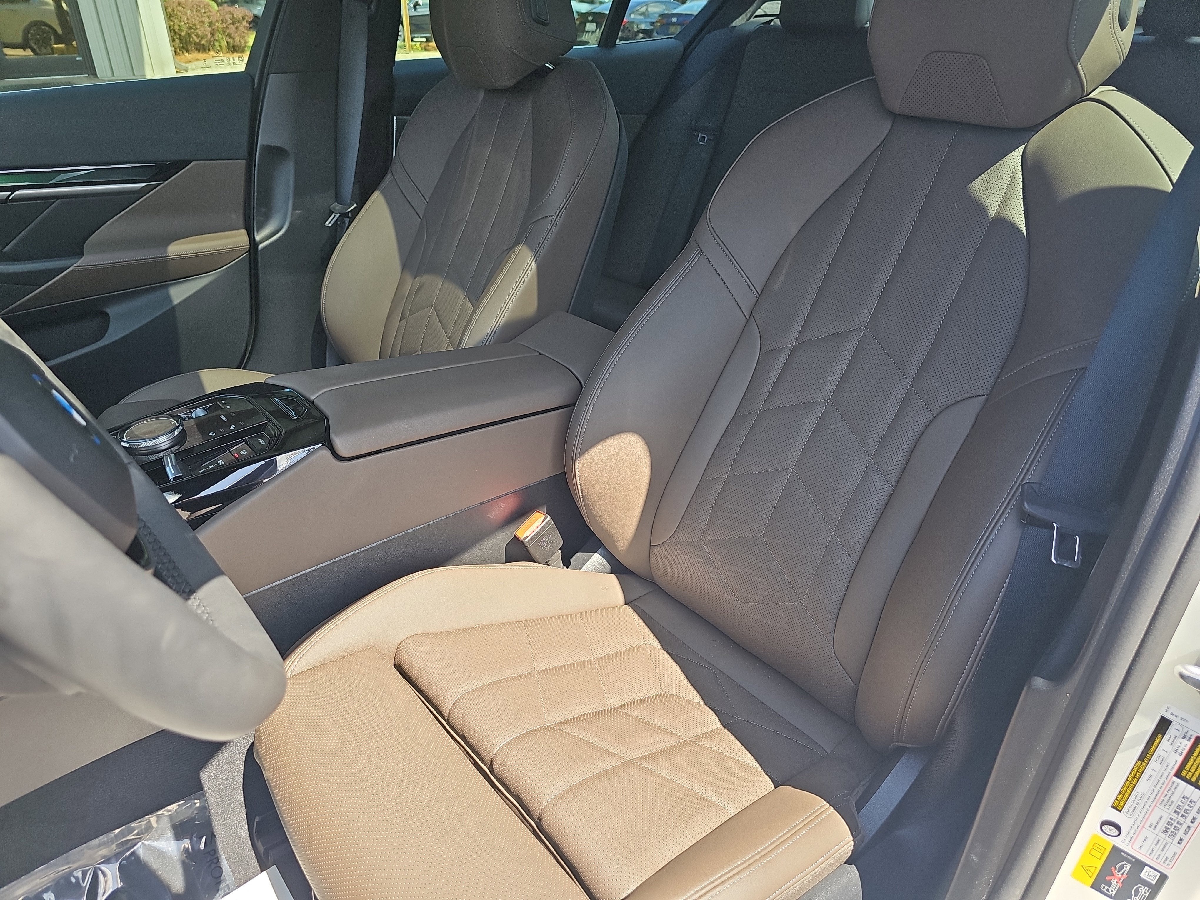 2025 BMW i5 xDrive40