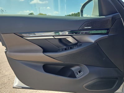 2025 BMW i5 xDrive40