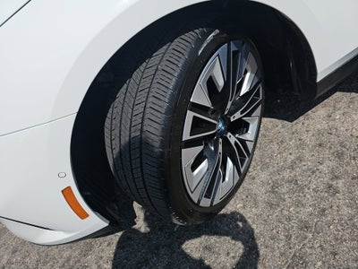 2025 BMW i5 xDrive40
