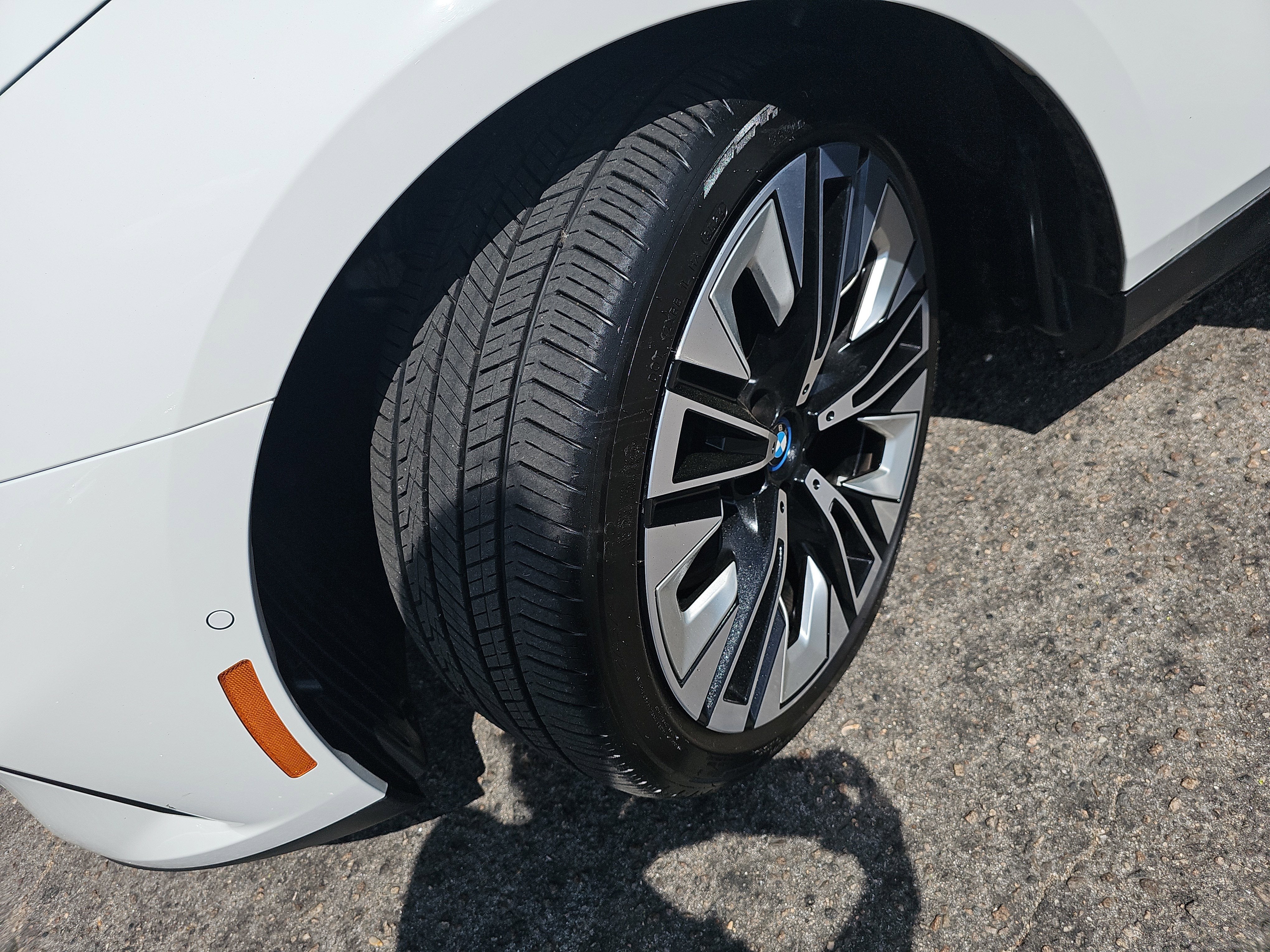 2025 BMW i5 xDrive40