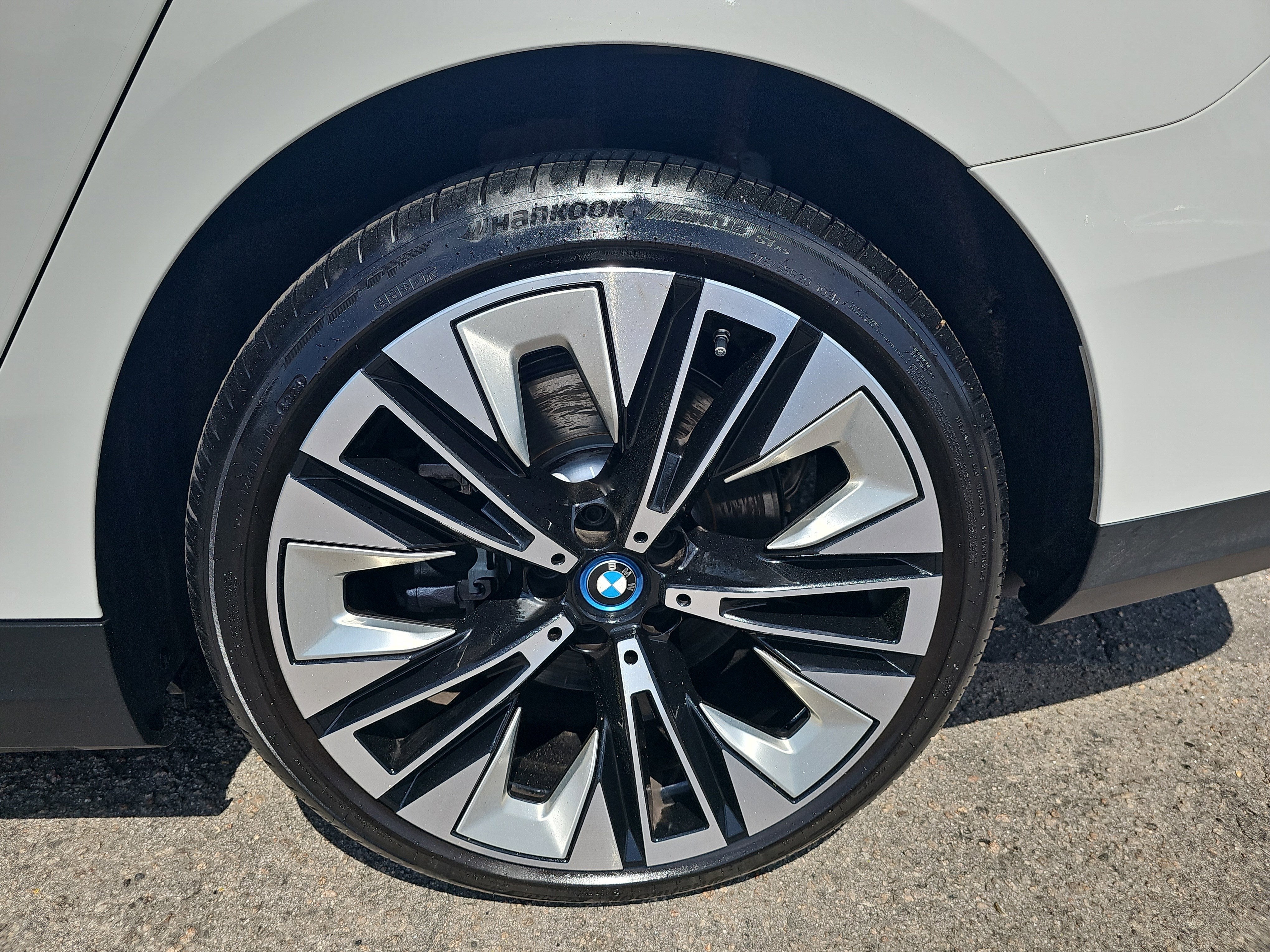 2025 BMW i5 xDrive40
