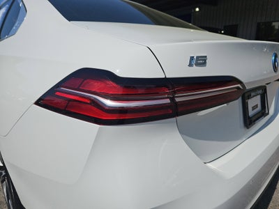2025 BMW i5 xDrive40