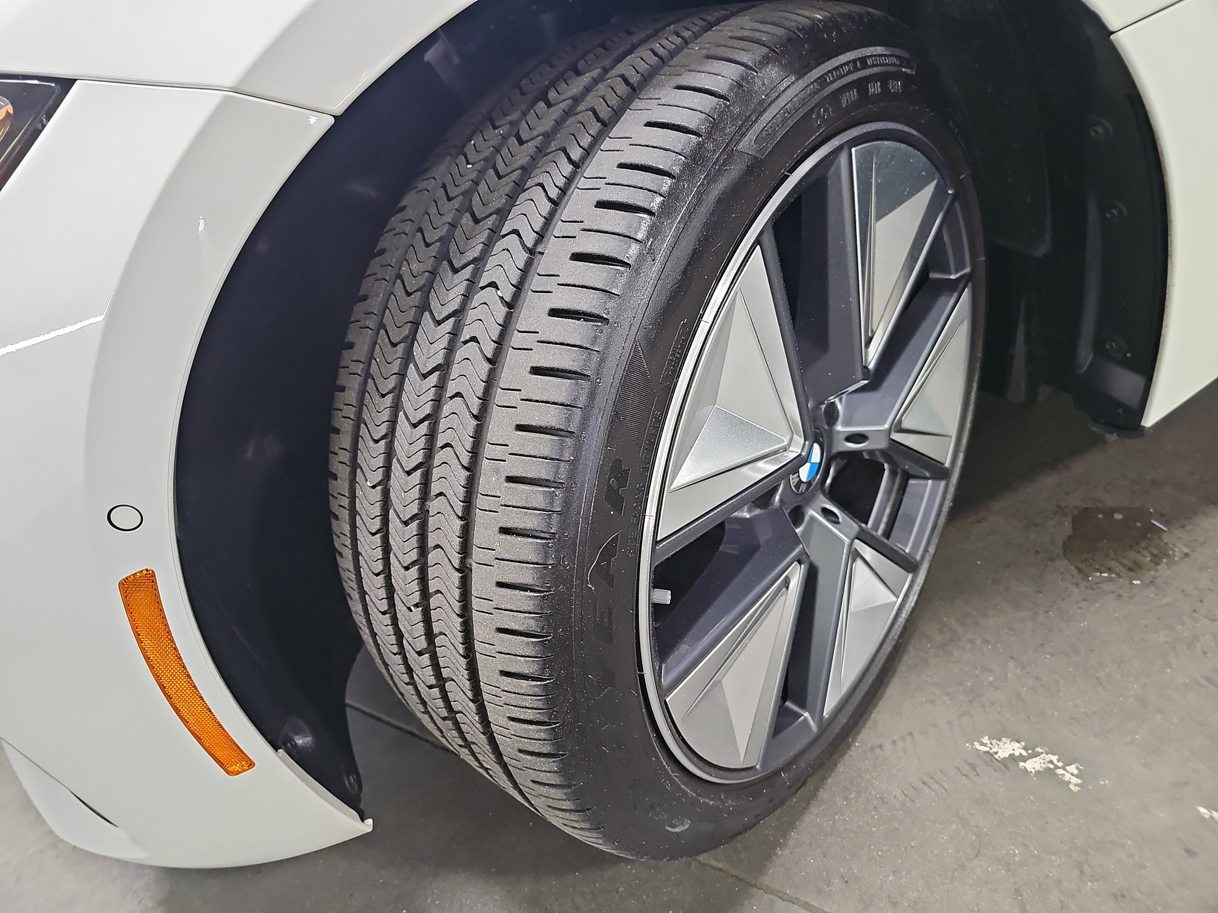 2025 BMW i4 eDrive40