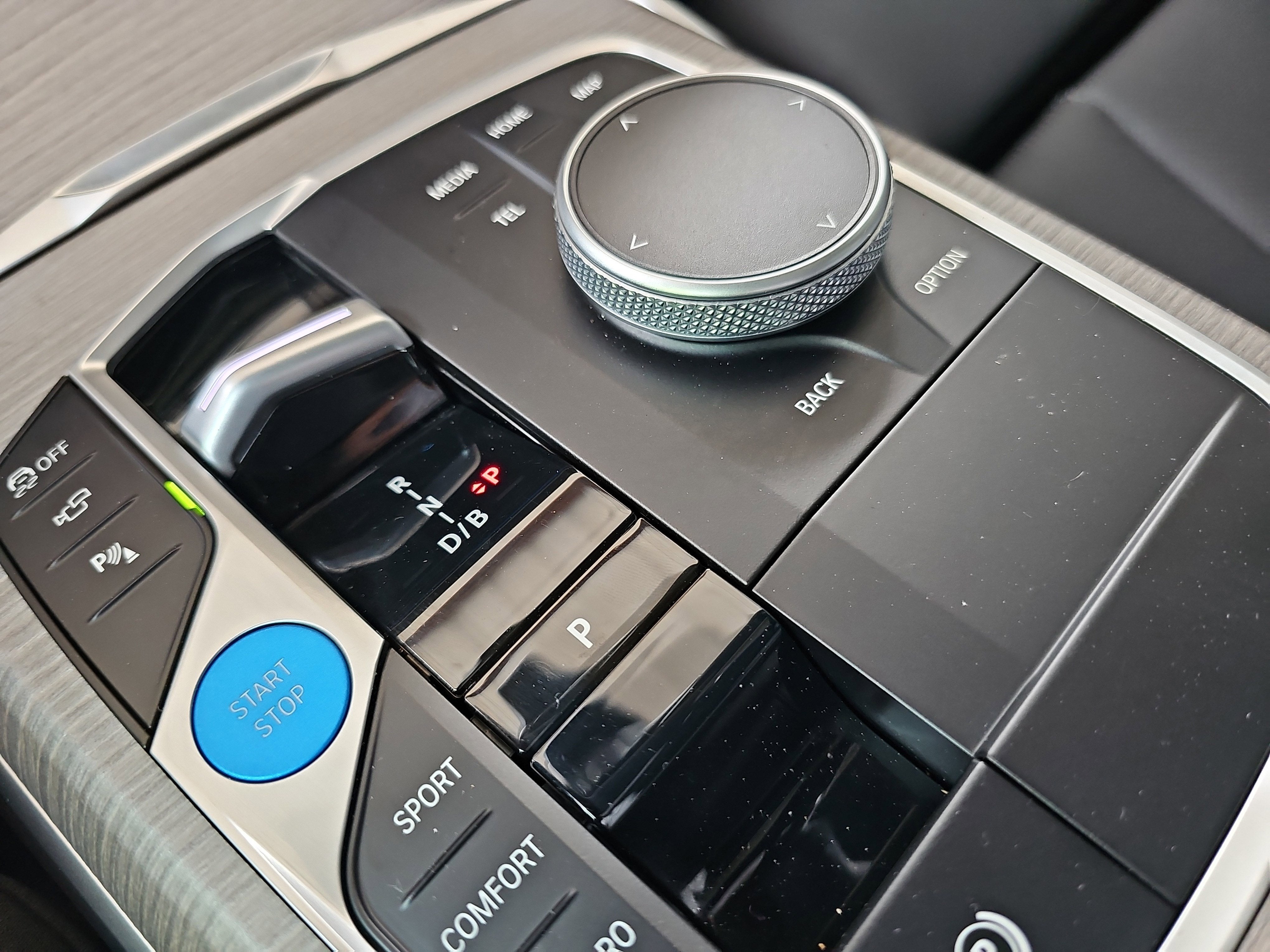 2025 BMW i4 xDrive40