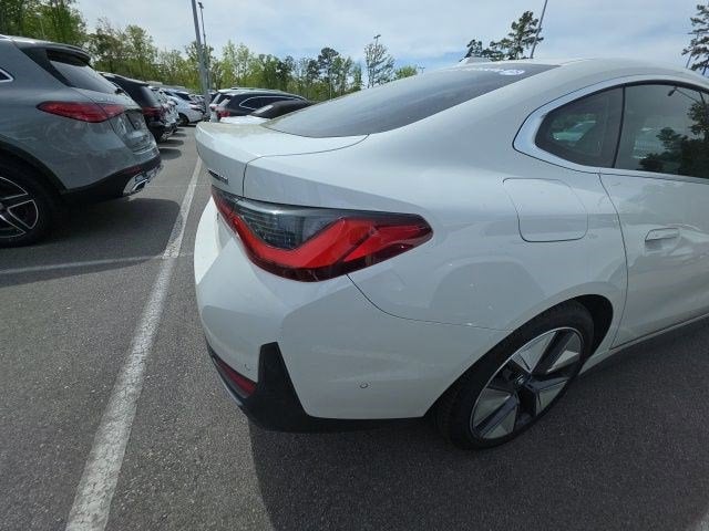 2025 BMW i4 xDrive40