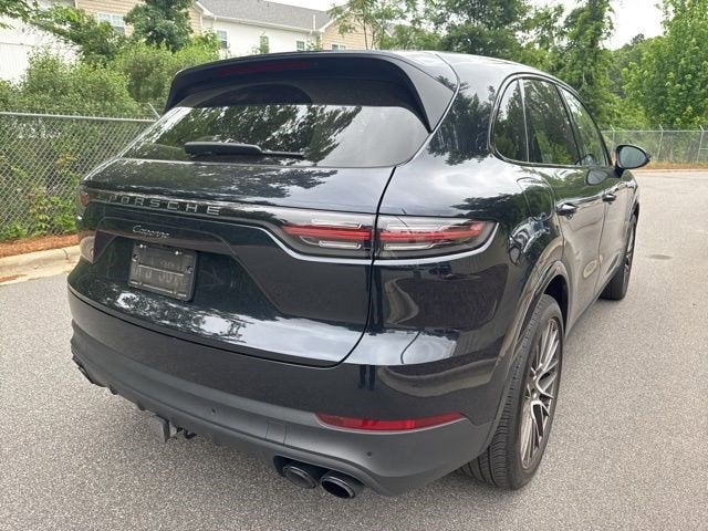 2022 Porsche Cayenne Base