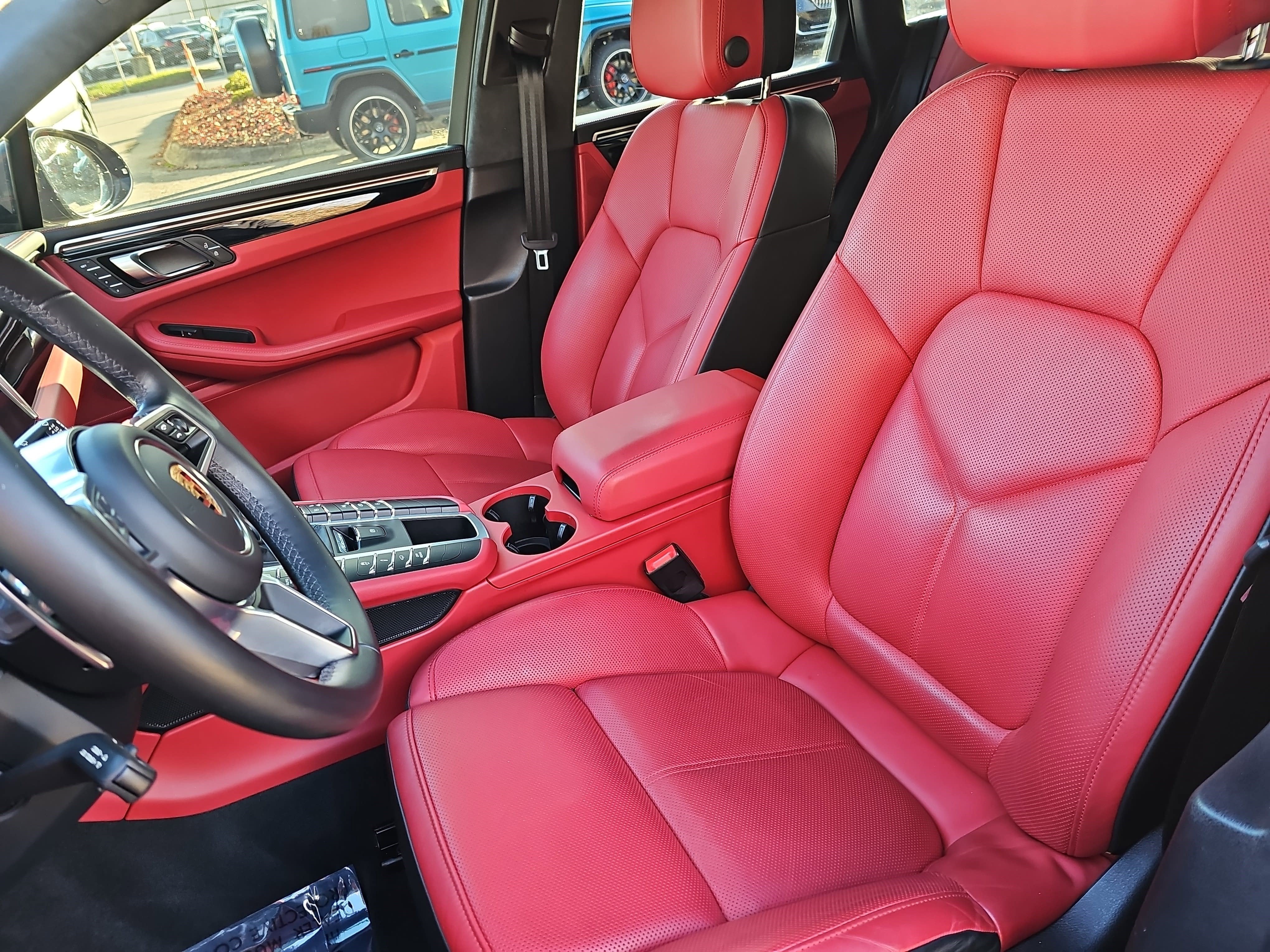 2021 Porsche Macan Turbo