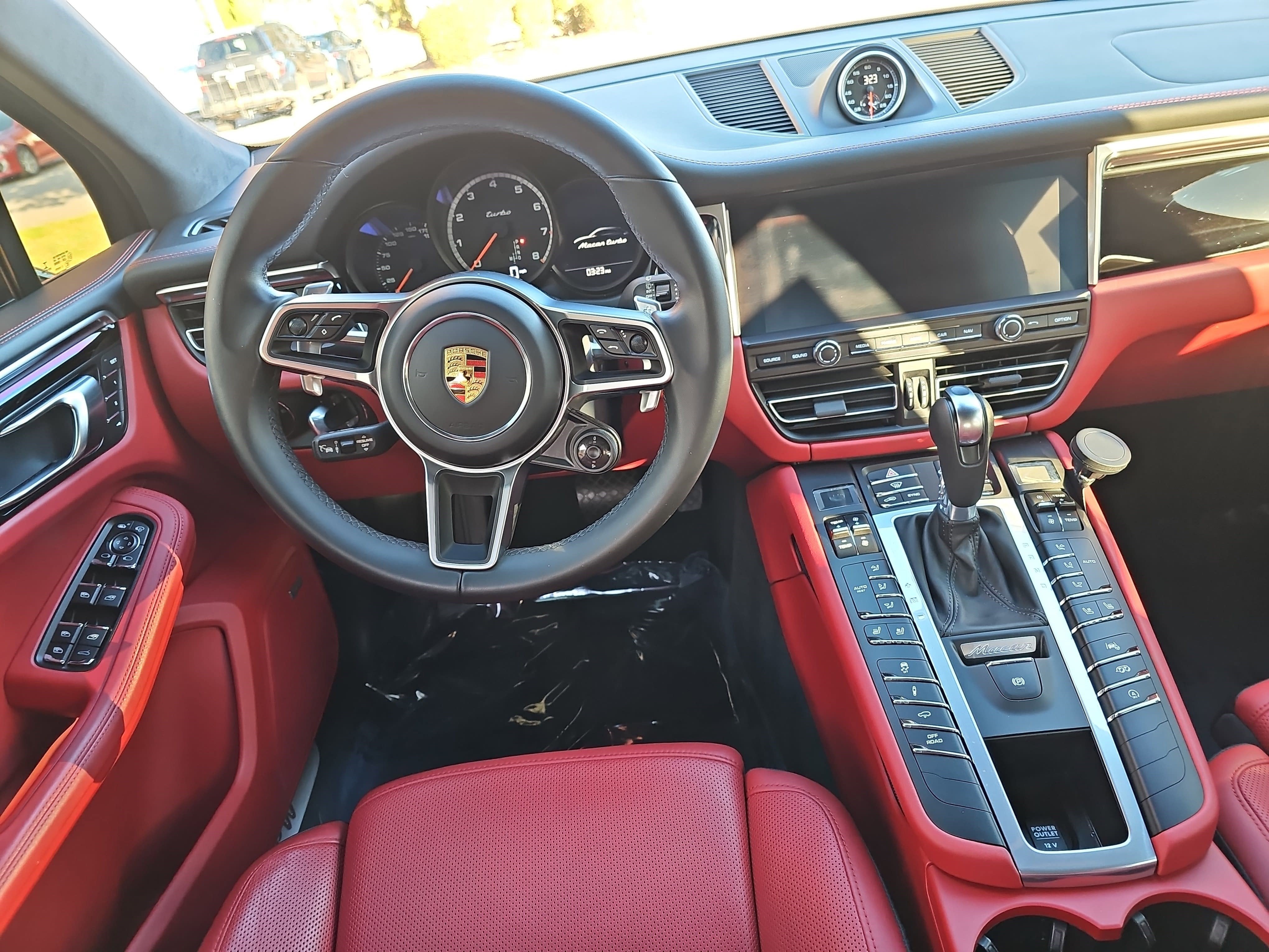 2021 Porsche Macan Turbo