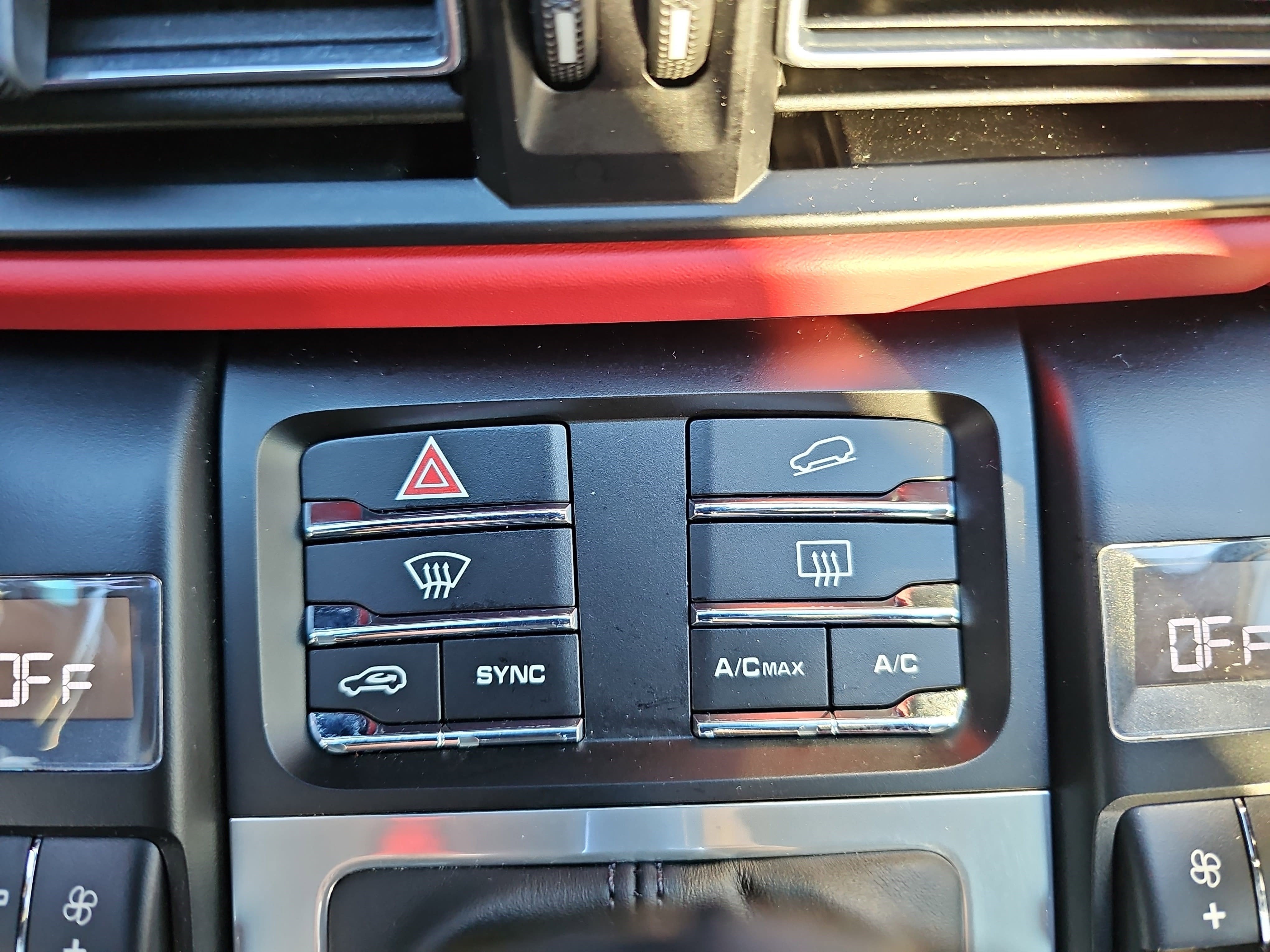 2021 Porsche Macan Turbo