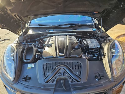 2021 Porsche Macan Turbo