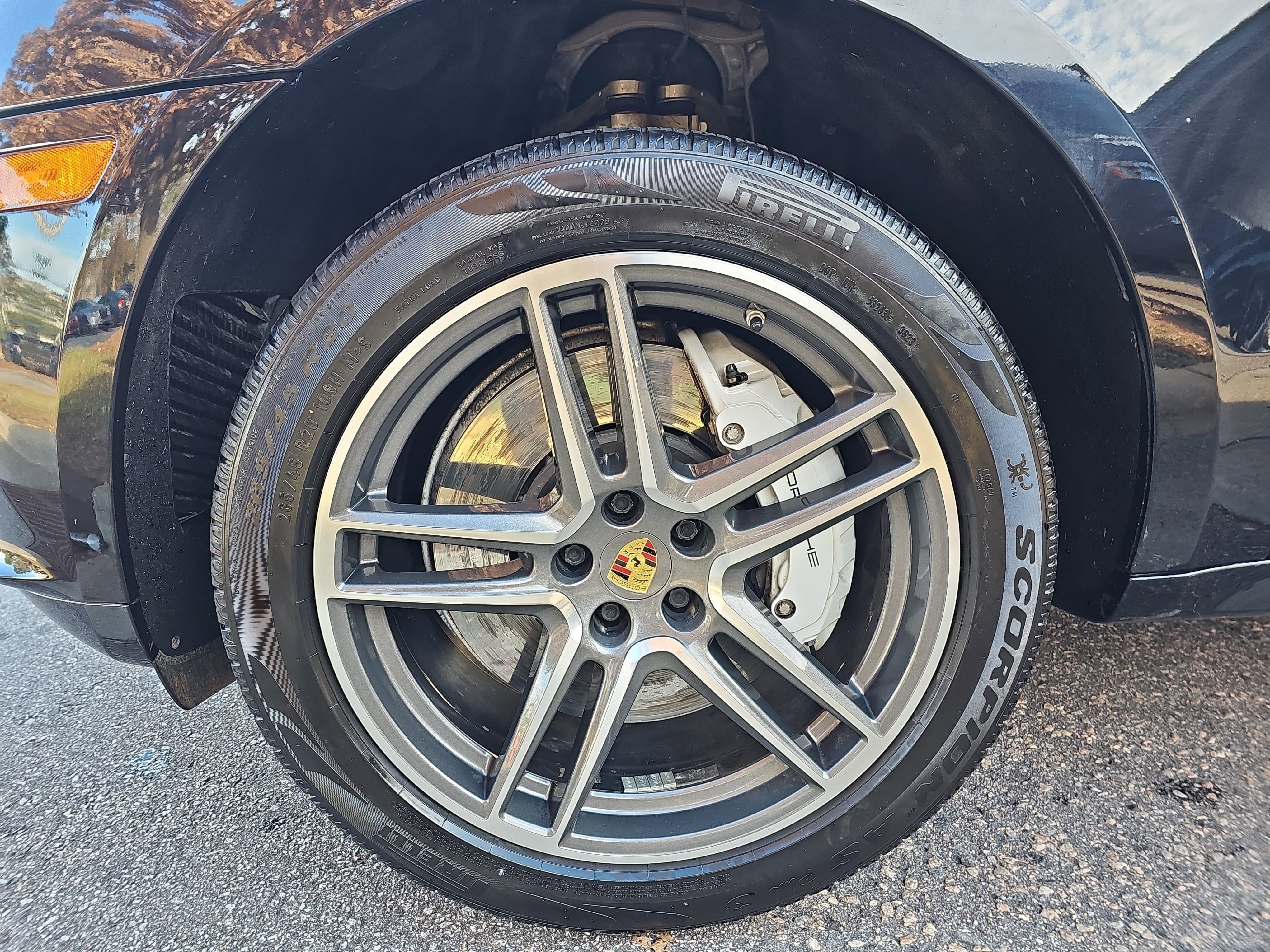 2021 Porsche Macan Turbo