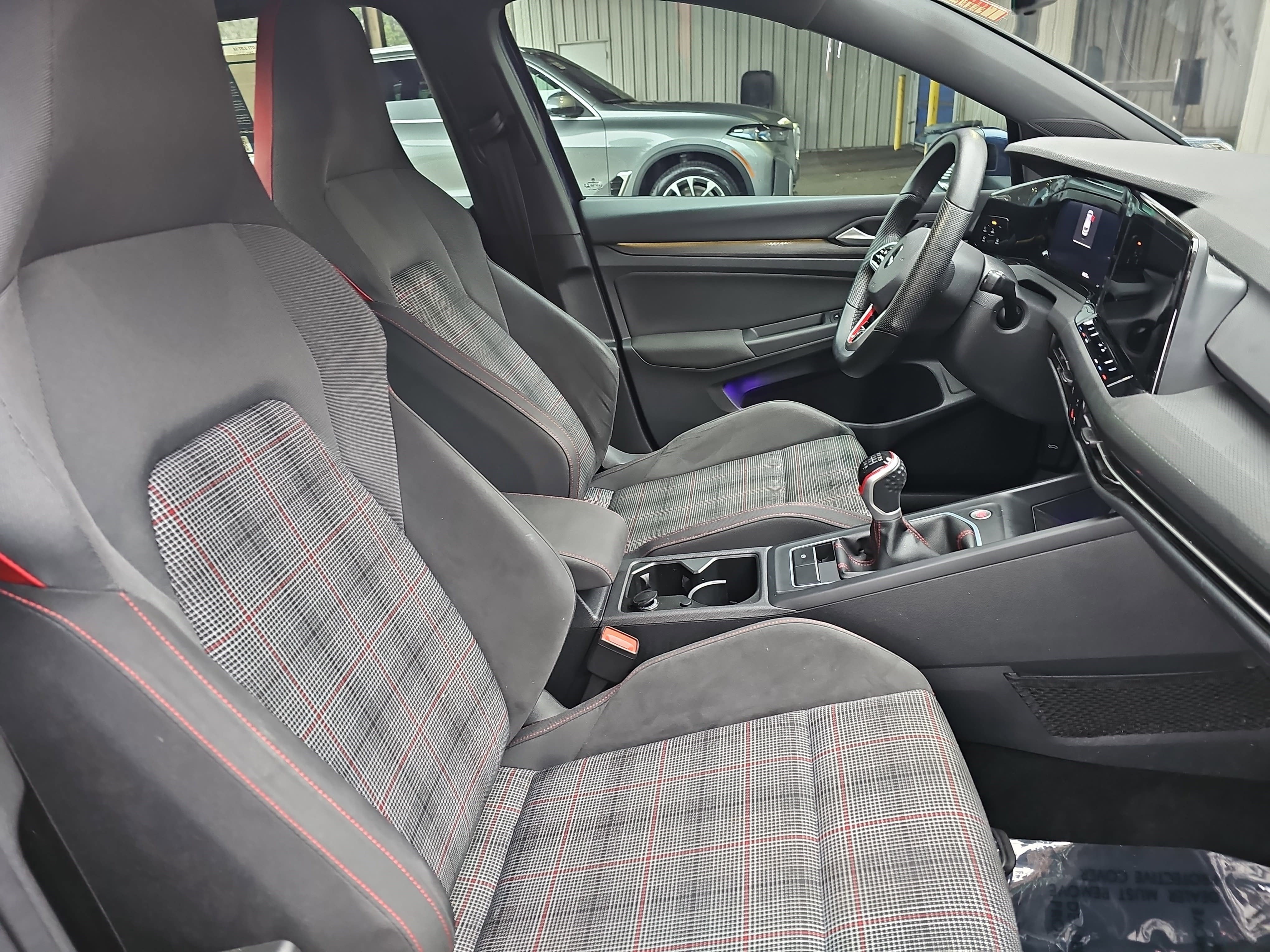 2022 Volkswagen Golf GTI SE