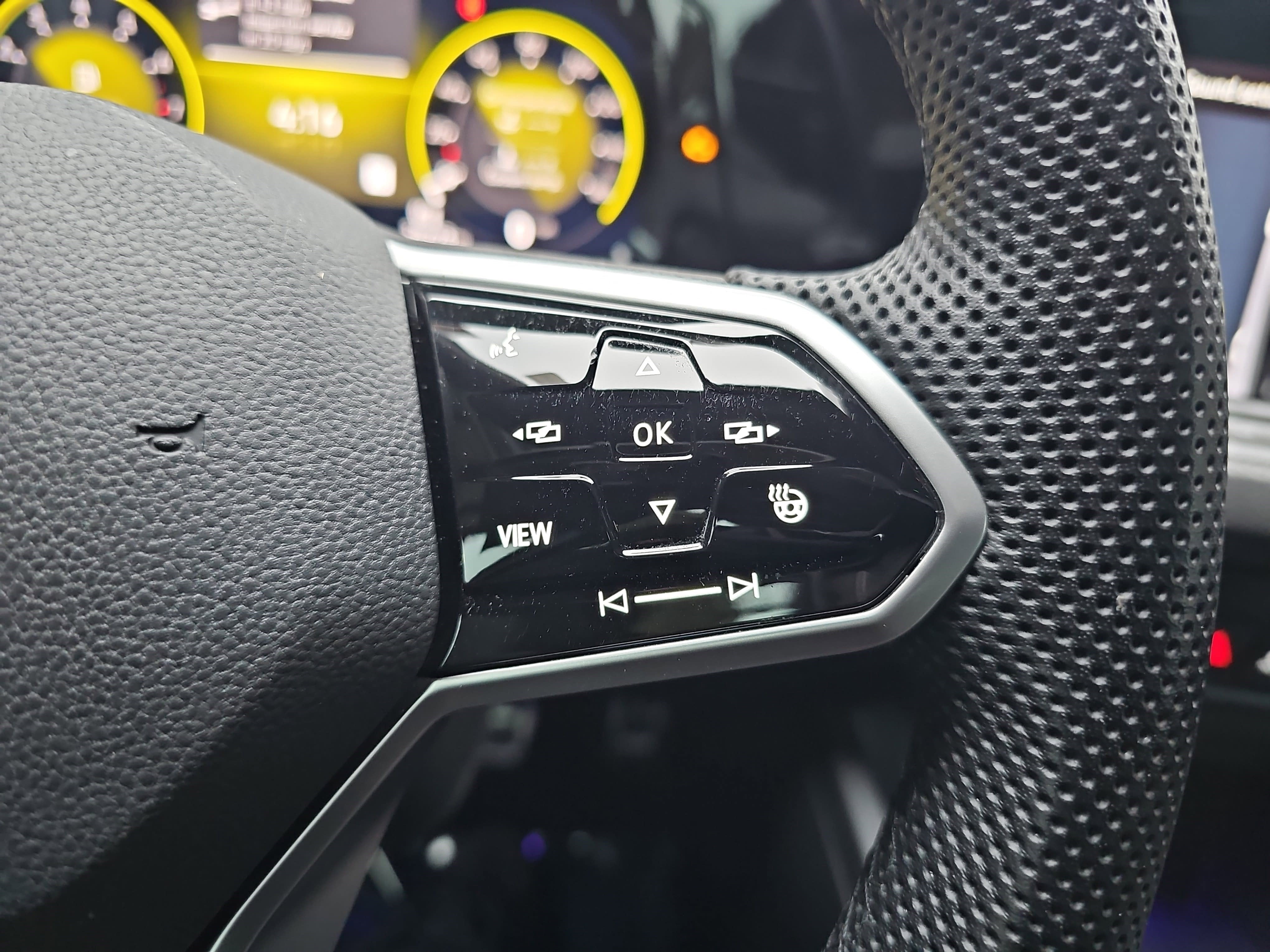 2022 Volkswagen Golf GTI SE