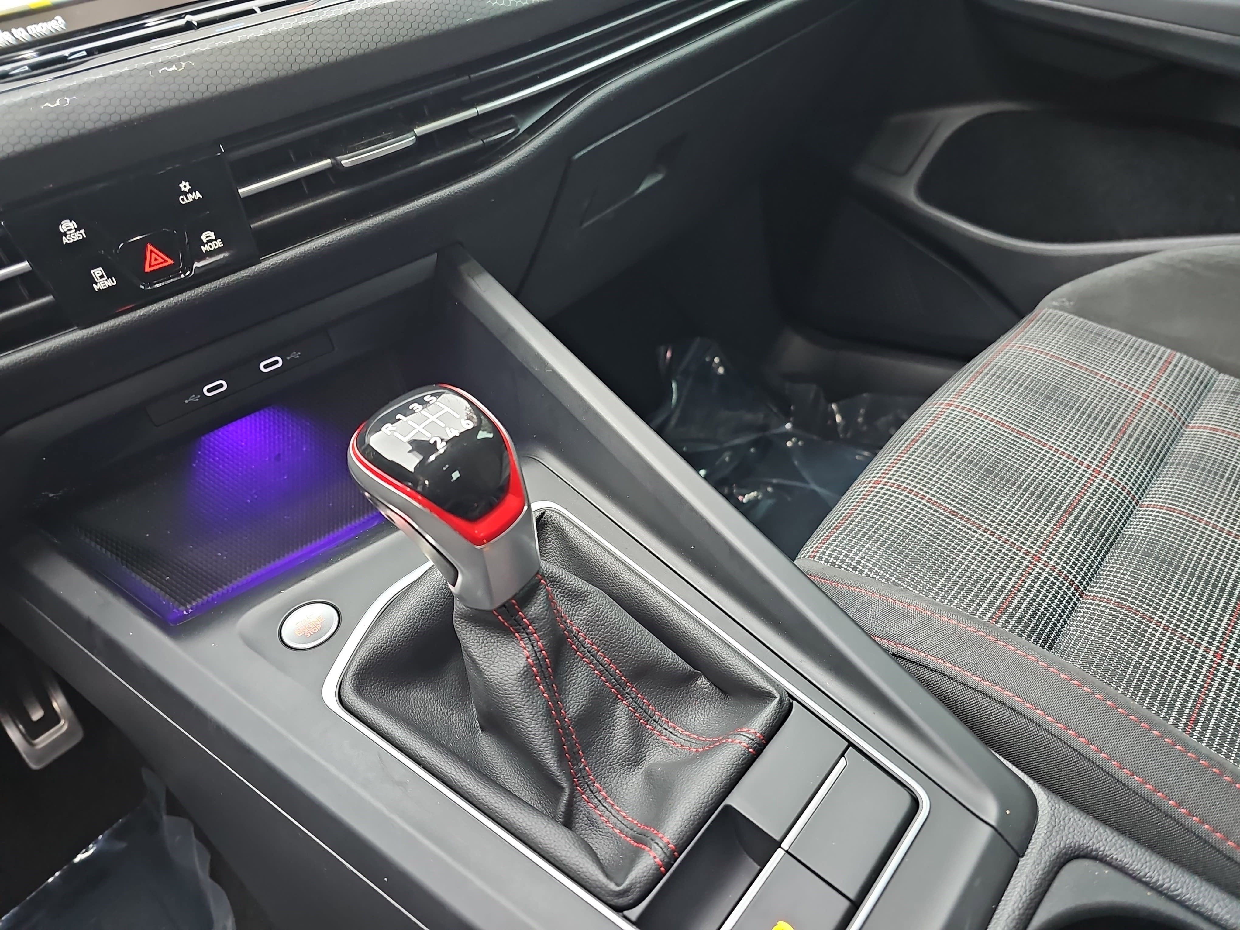 2022 Volkswagen Golf GTI SE