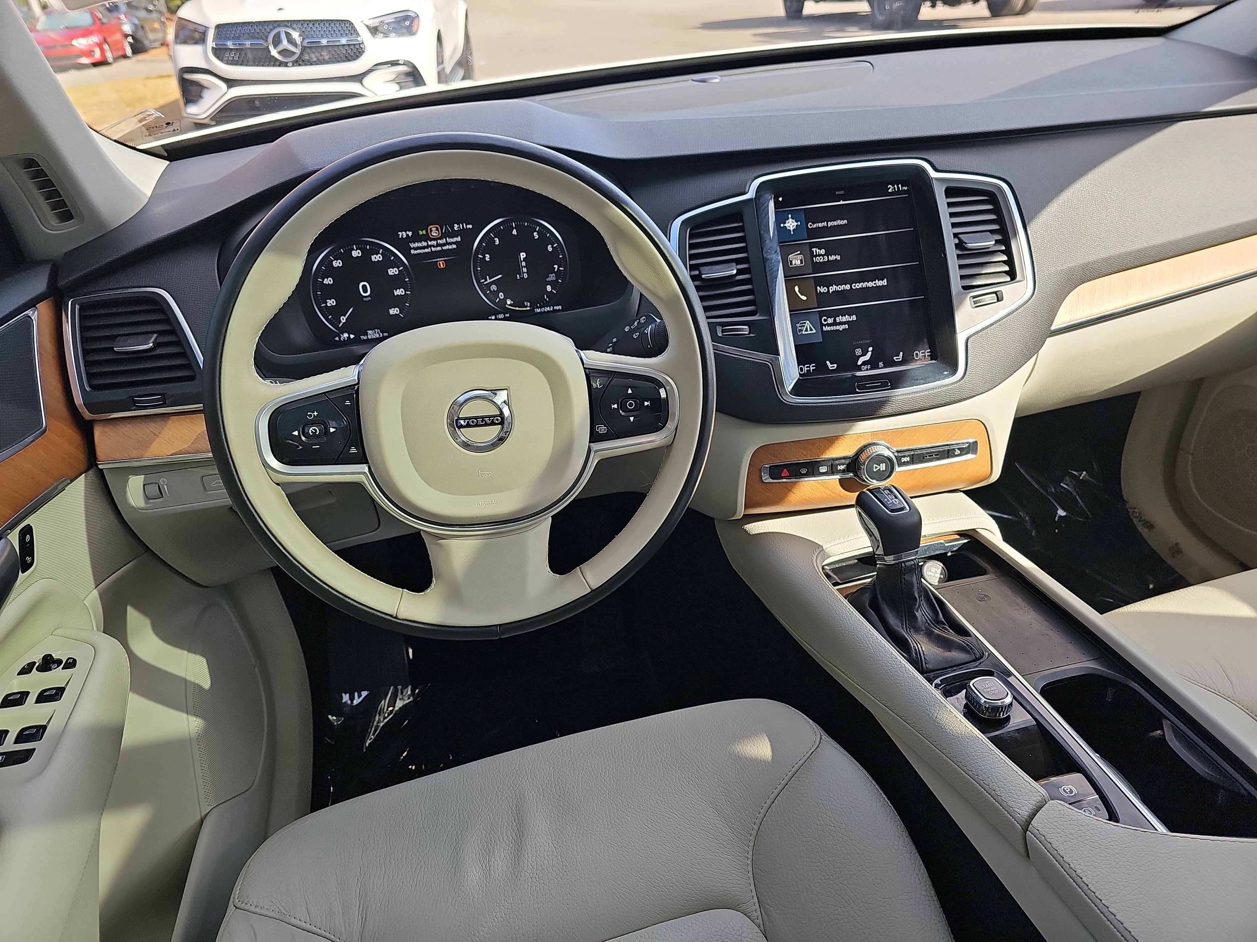 2022 Volvo XC90 Momentum