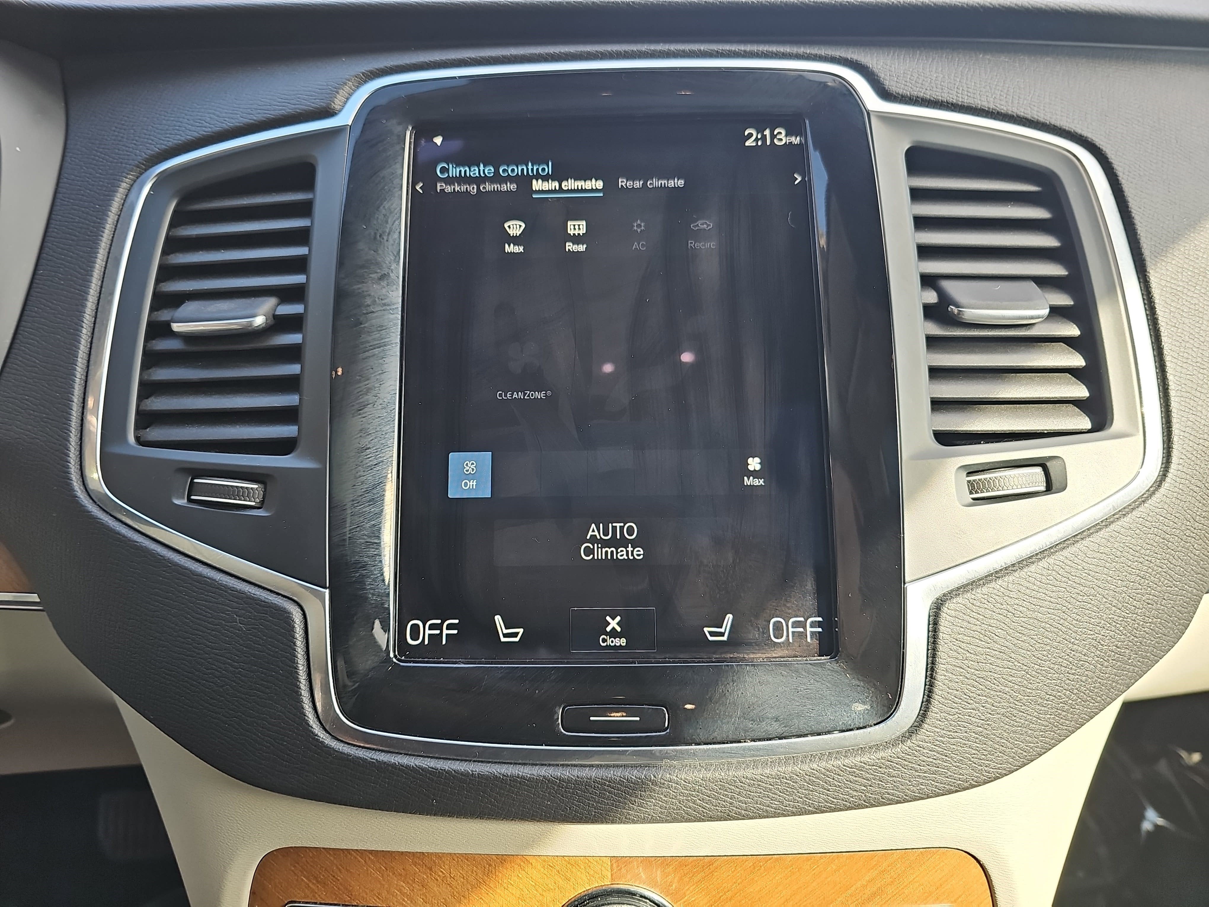 2022 Volvo XC90 Momentum